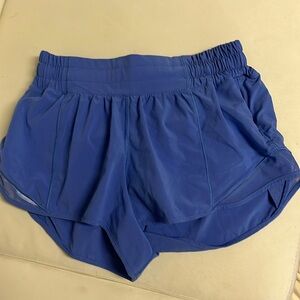 lululemon hotty hot shorts , 2.5” low rise